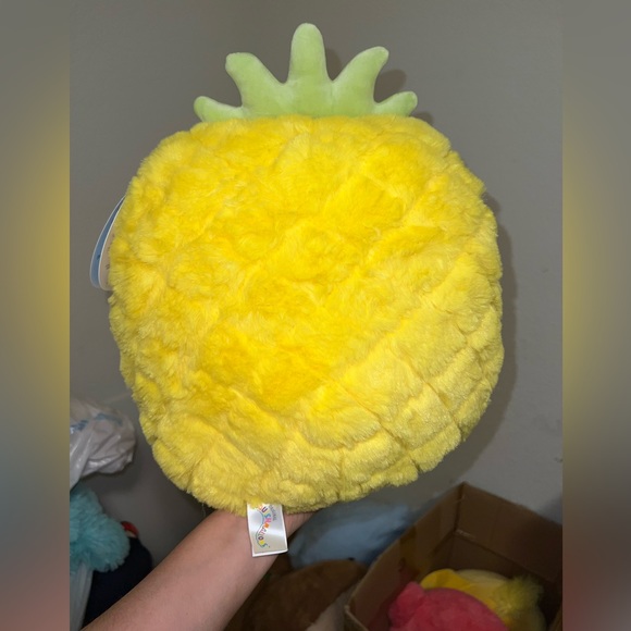 New Maui The Pineapple Fuzzamallow Squishmallow - Picture 15 of 16